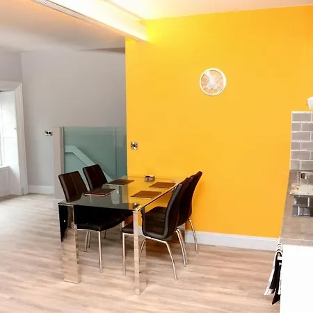 Treacy's Wexford 4*