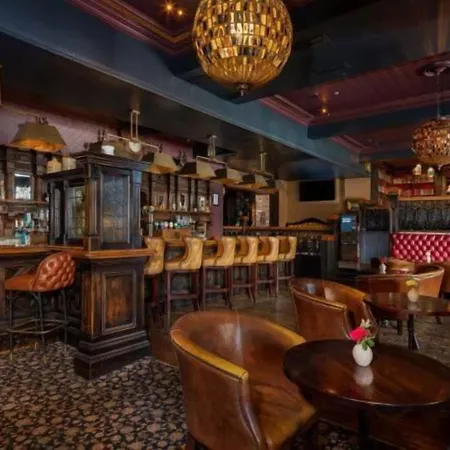 Treacy's Wexford Эннискорти